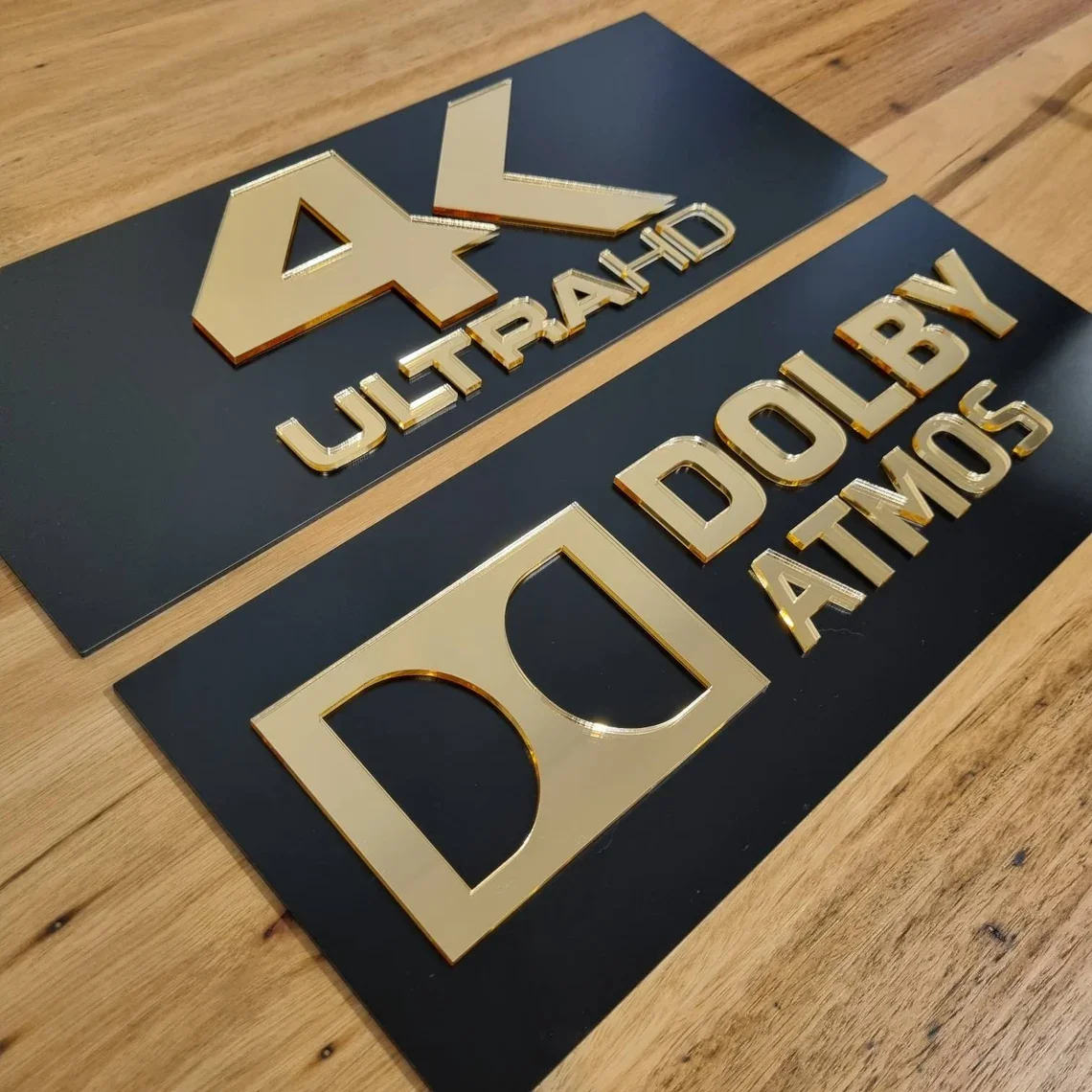 Dolby Atmos & DTS X Wall Signs - đánh giá và giá Home Cinema Dts X